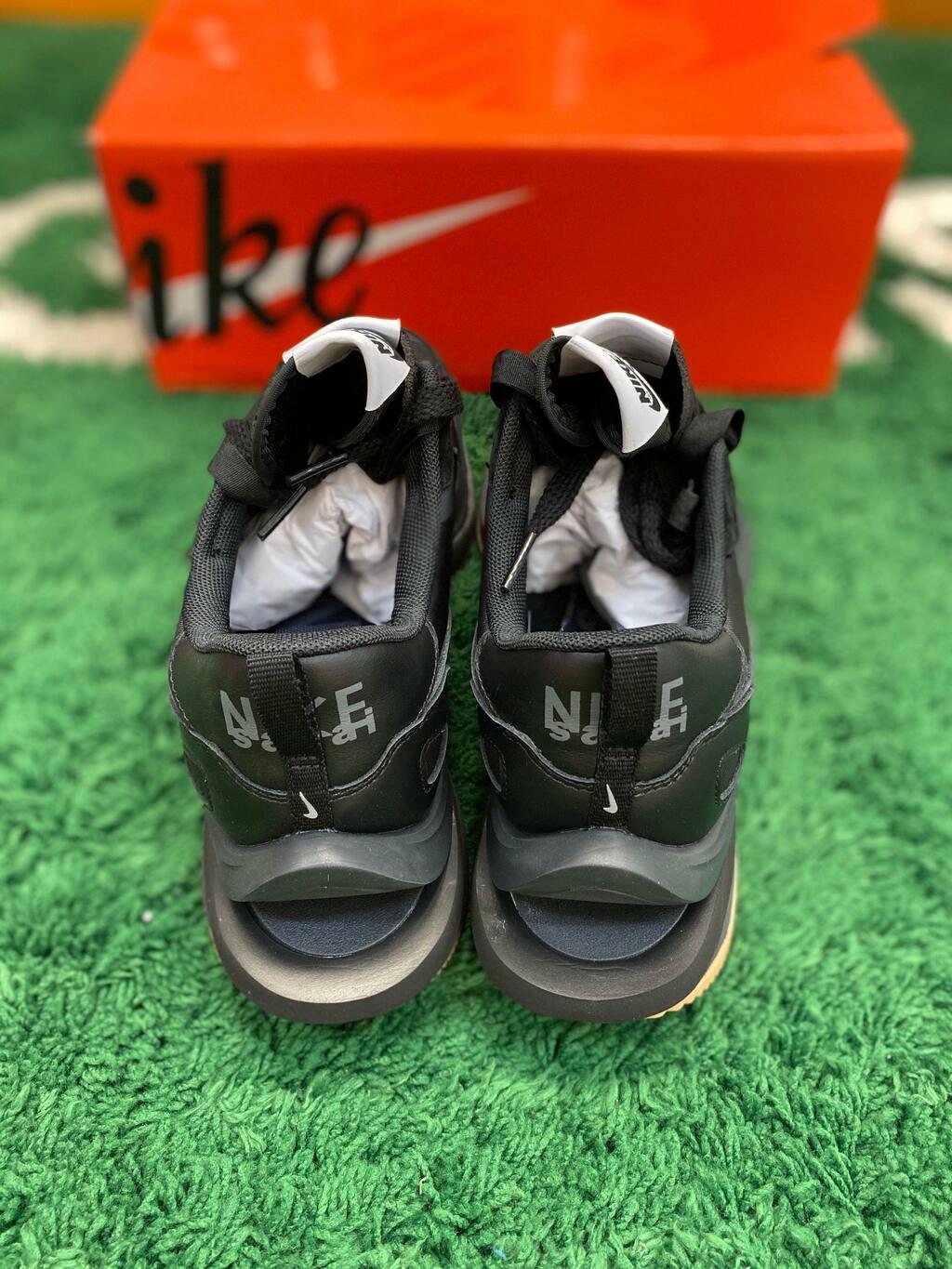 Nike Vaporwaffle x Sacai