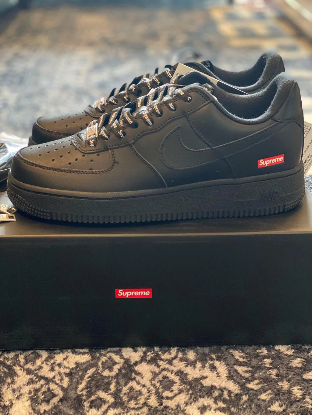 Nike Air Force 1 Low Supreme
