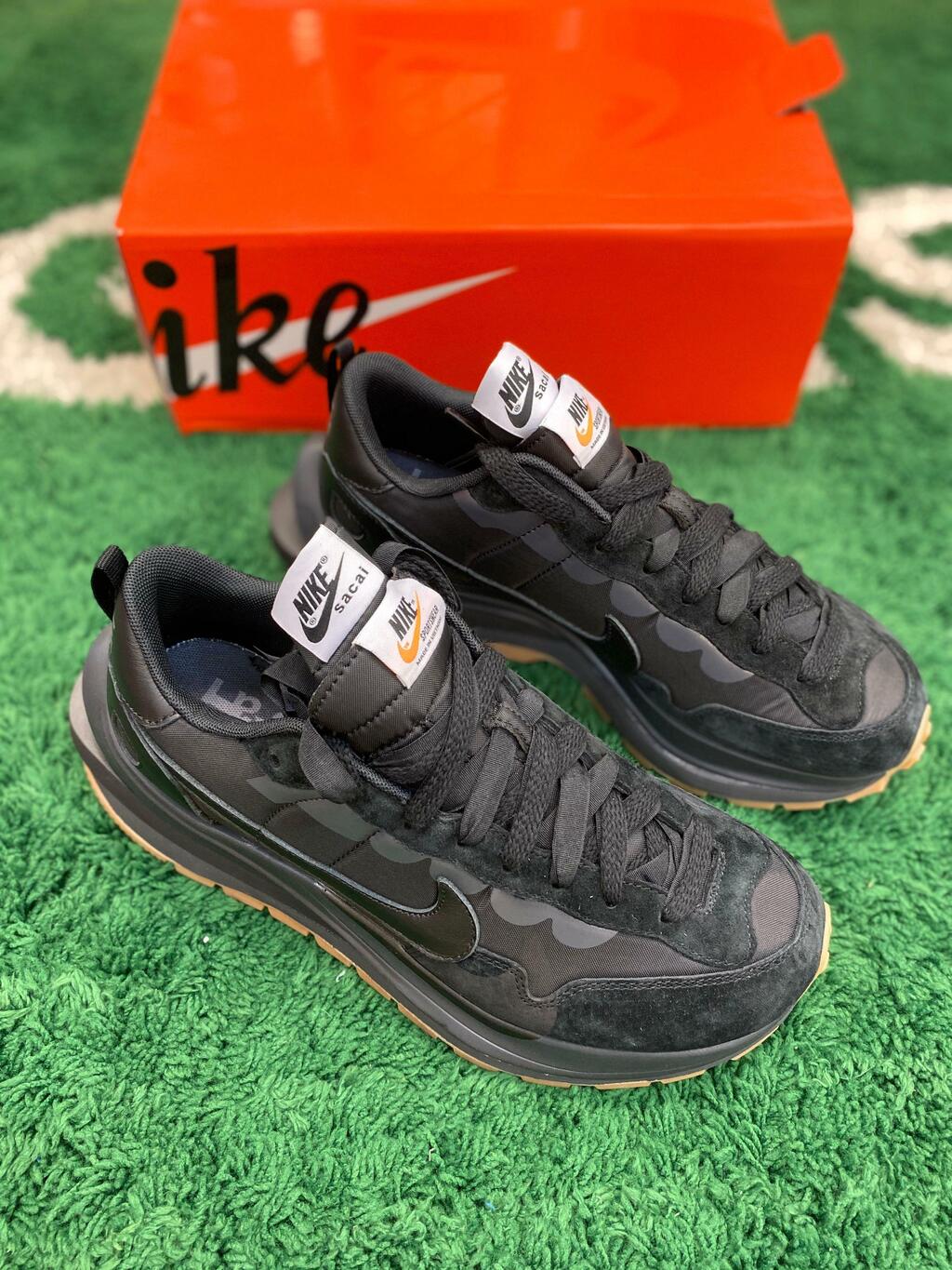 Nike Vaporwaffle x Sacai