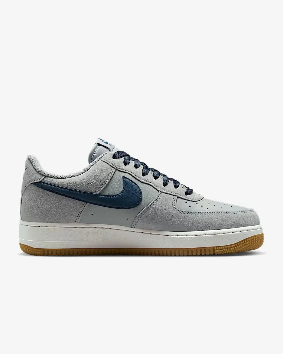 Tênis Nike Air Force 1 07