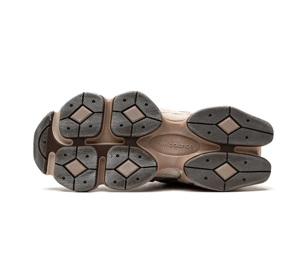 New Balance 9060 "Mushroom Brown" Marrom