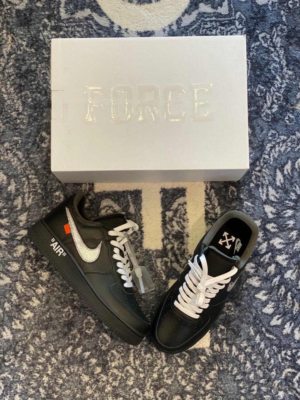 Nike Air Force 1 Low “MoMa” x Off-White