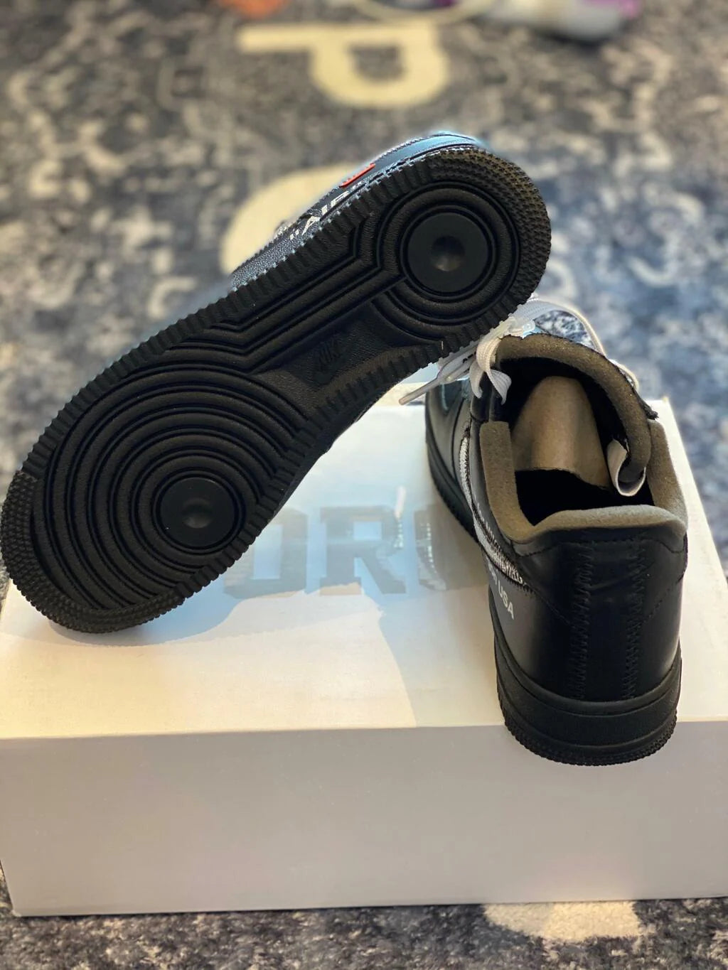 Nike Air Force 1 Low “MoMa” x Off-White