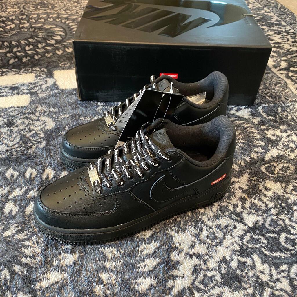 Nike Air Force 1 Low Supreme