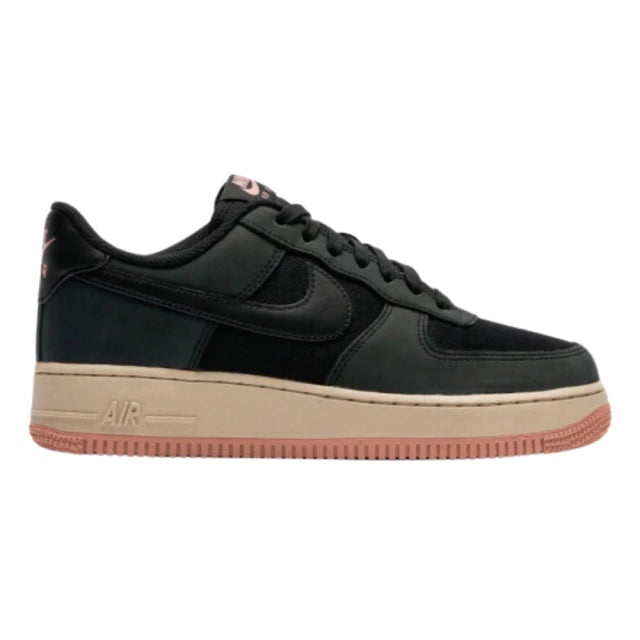 Tênis Nike Air Force 1 07 LX Black Red Stardust Sanddrift
